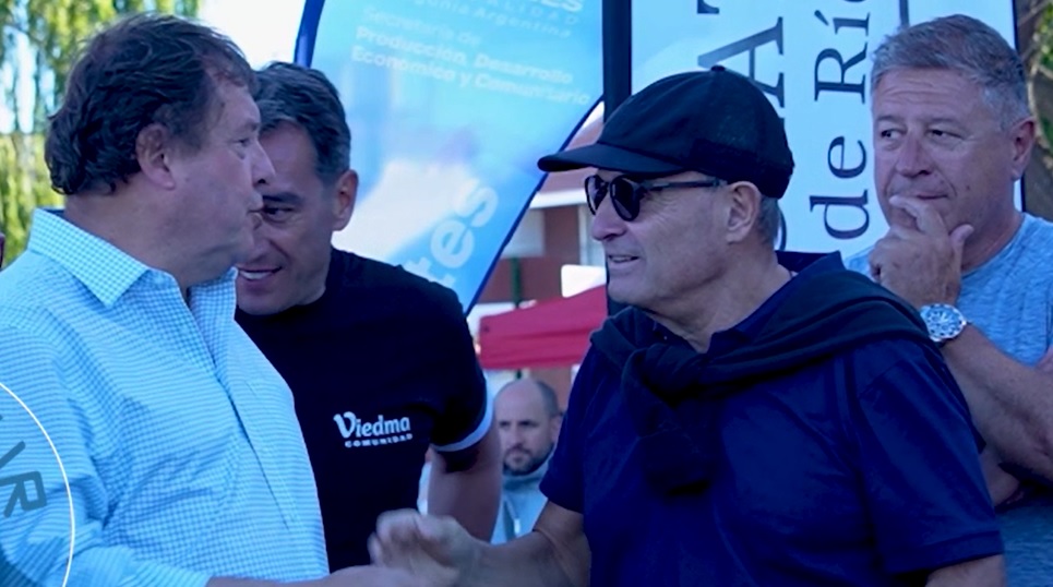 La Regata también trajo el abrazo entre Weretilneck y Pesatti - ESTESUR